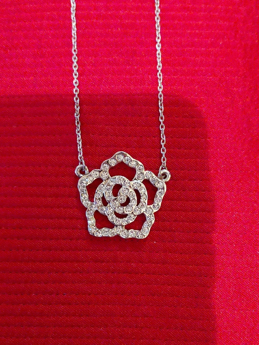 Express Silver Floral Pendant Necklace - Picture 2 of 3